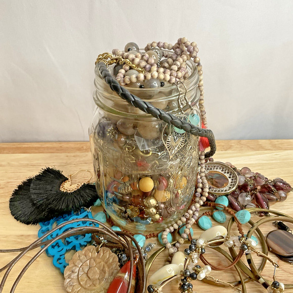 Mystery Jewelry Lot 1.11 Lbs Curated Wearable Boho Artisan Vintage To Now - Picture 2 of 13